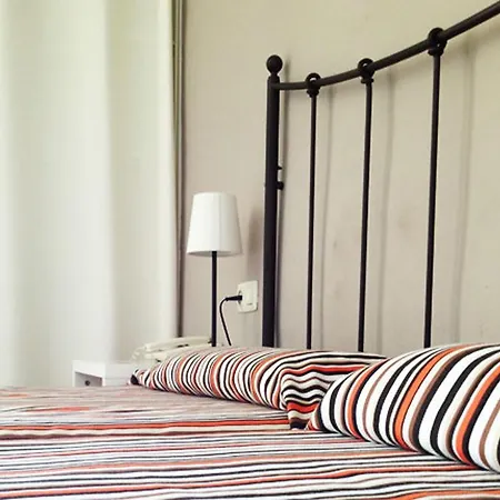 Hotel Casa Del Mar &