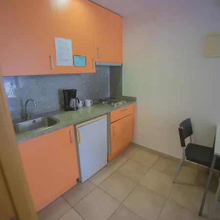 Casa Del Mar & Roses