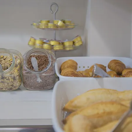 Casa Del Mar & Hotel