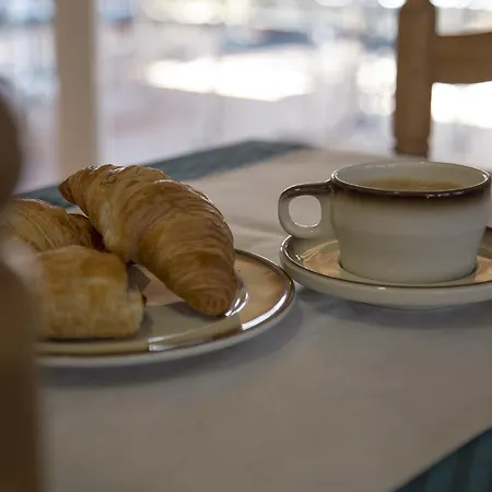 Casa Del Mar & Roses