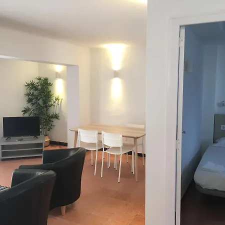 Ξενοδοχείο Casa Del Mar & *